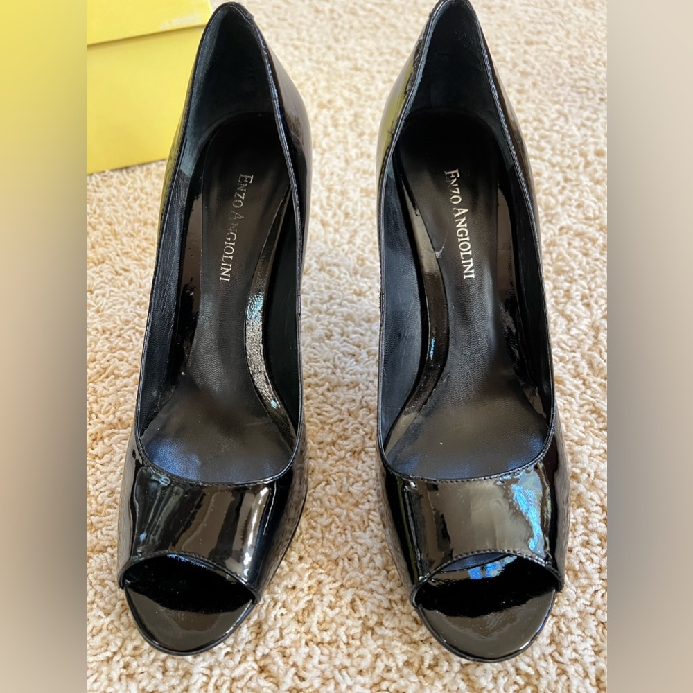 Enzo peep toe pumps